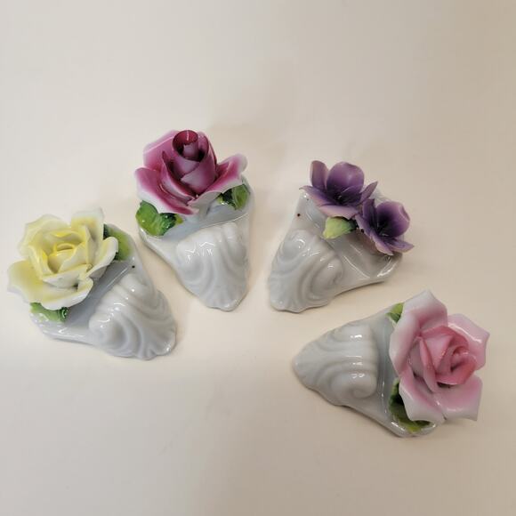 Set of 4 Vintage Aynsley English Fine Bone China Flower Place Card Holders - Picture 3 of 7